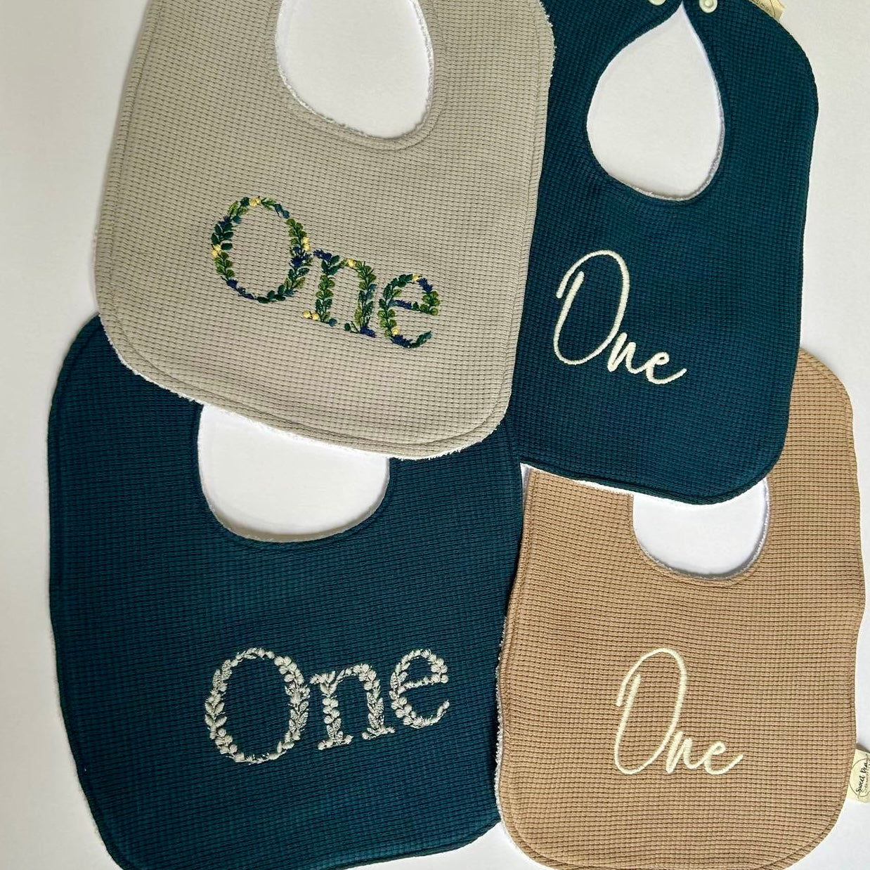 Bib - One