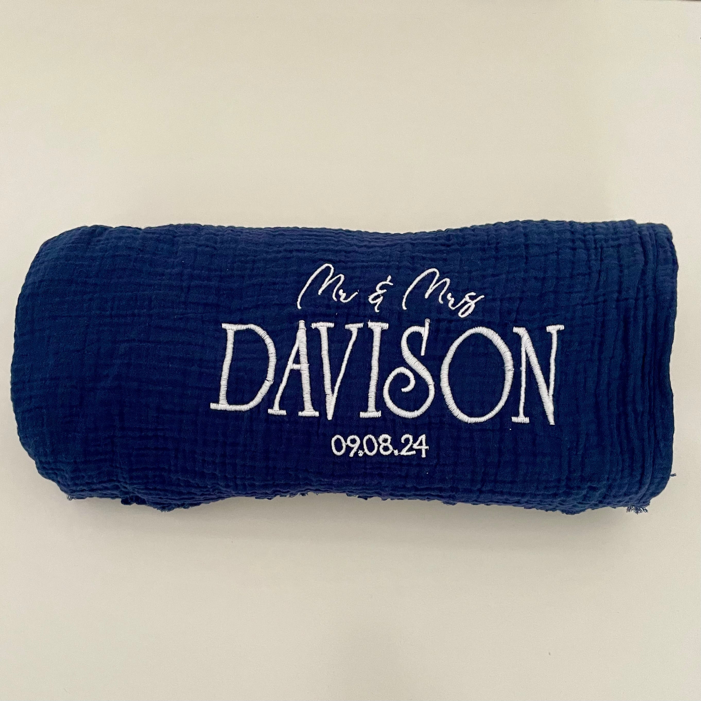 Adult Throw - Serif Wedding