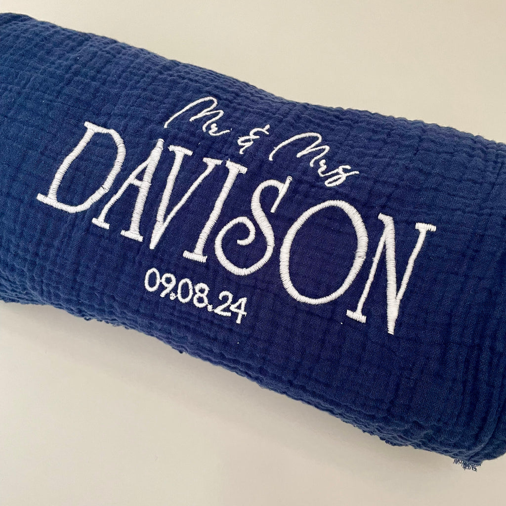 Adult Throw - Serif Wedding