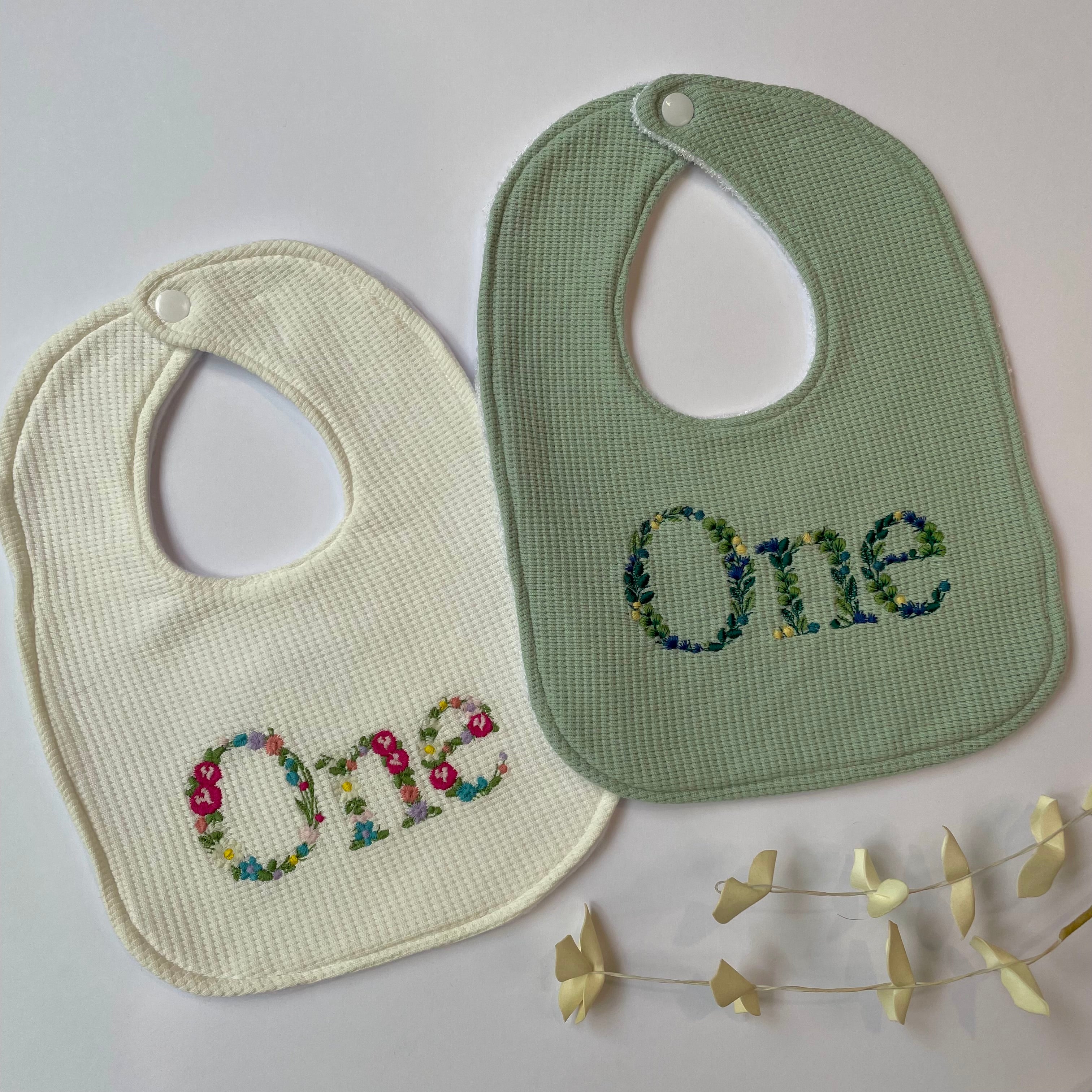 Bib - One