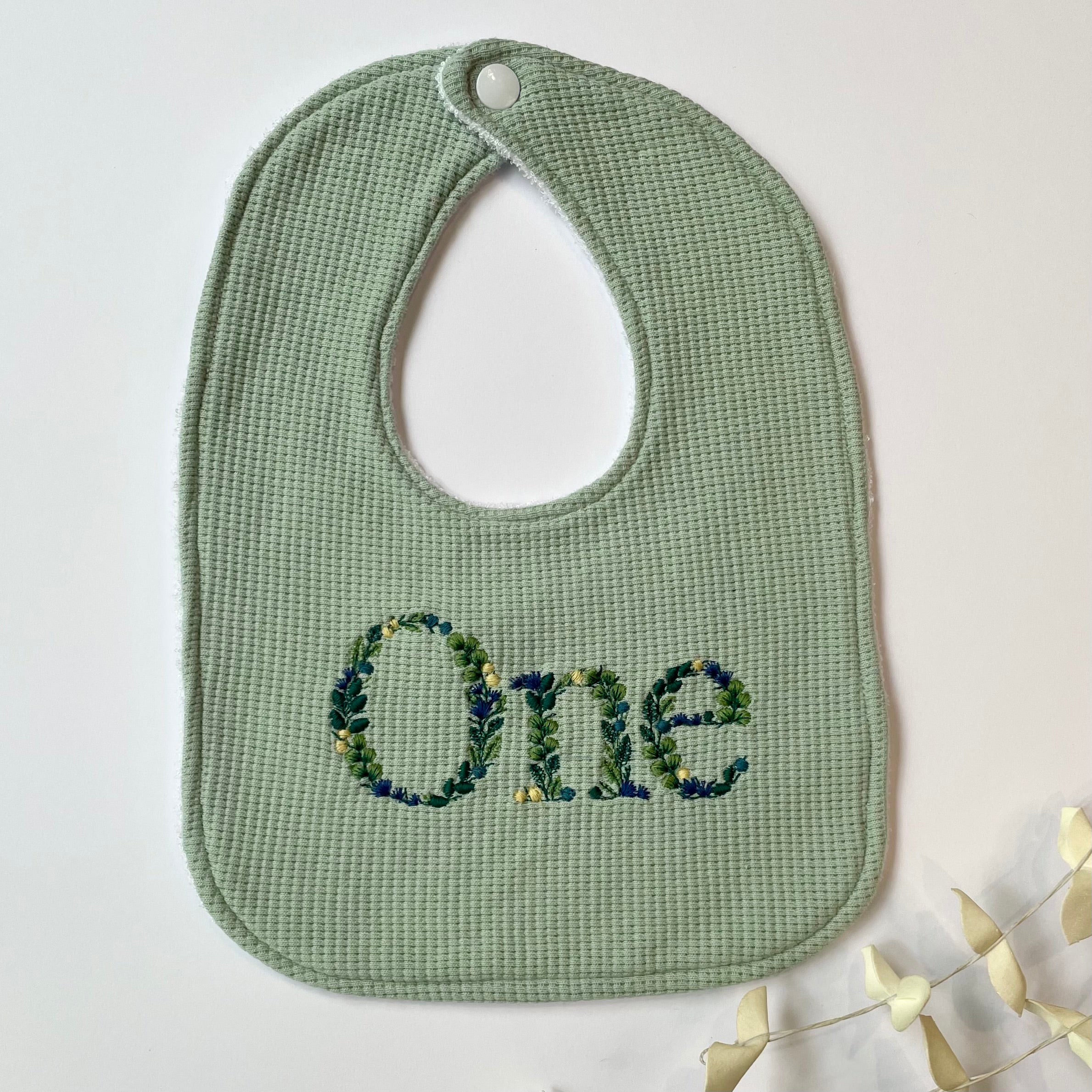 Bib - One